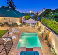 Ultimate Family Home - 3 Bedroom Lux Retreat with Private Pool Spa and Incredible Views - E Caravan Parks