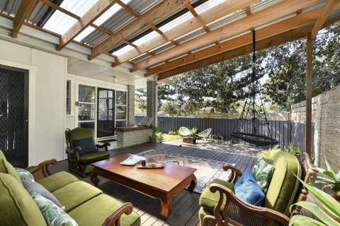 UMINA BEACH KOKOMO- Walk To The Beach, FAMILY And PET FRIENDLY Set Of 3 Vintage Original Holiday Flats & Vintage Caravan And Bat - E Caravan Parks 2