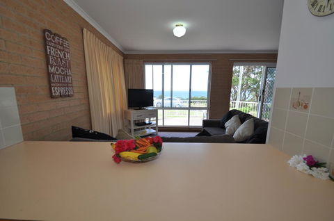 Unit 1, Countess Court - E Caravan Parks 3