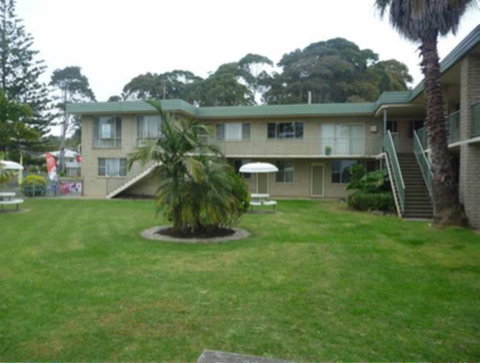 Unit 2 Breakaway Lodge - E Caravan Parks 1