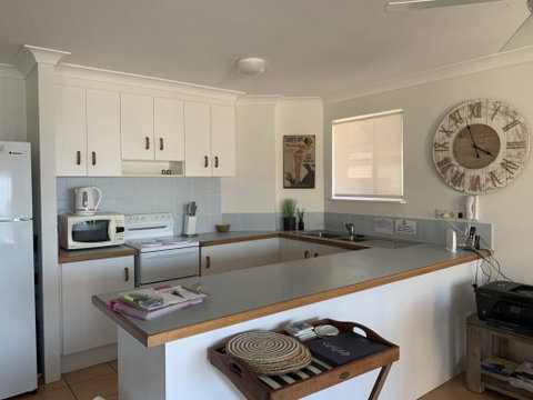 Unit 5 Sanctuary Shores, Kings Beach - Free Wifi! - E Caravan Parks 3