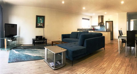 Unit 8 - Boardwalk - E Caravan Parks 3