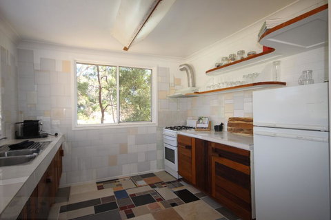 Up-cycle House Blackheath - E Caravan Parks 2