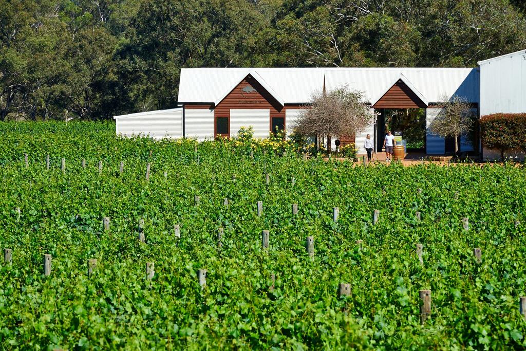 Baskerville WA E Caravan Parks