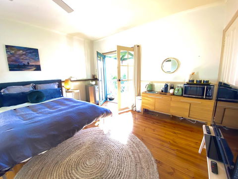 Valley Abode Large Studio Suite -private Ensuite - E Caravan Parks 2