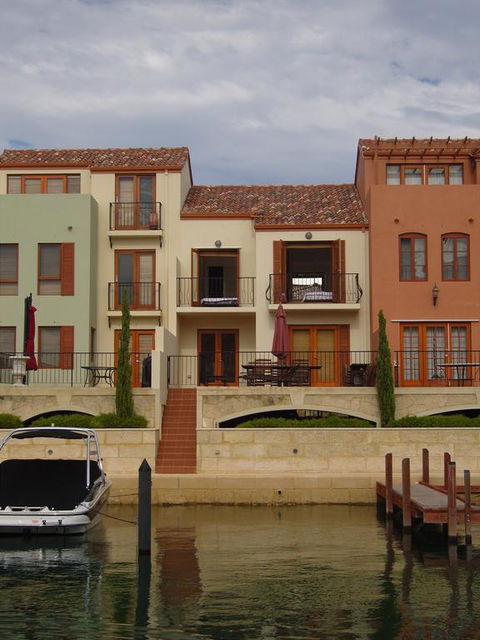 Venice At The Beach - E Caravan Parks 3