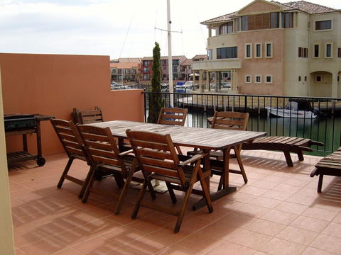 Venice At The Beach - E Caravan Parks 1