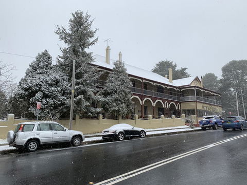 Victoria Albert Guest House Bar Cafe And Restaurant - E Caravan Parks 0