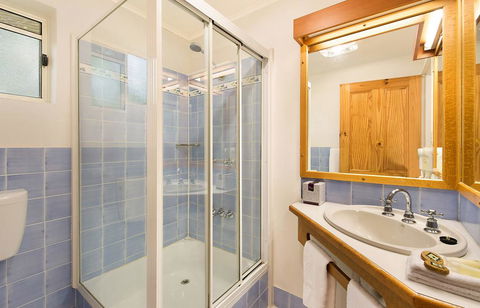 Vineyard Cottages - E Caravan Parks 2