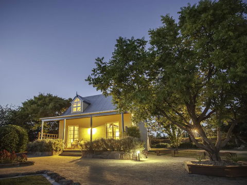 Vineyard Cottages - E Caravan Parks 0