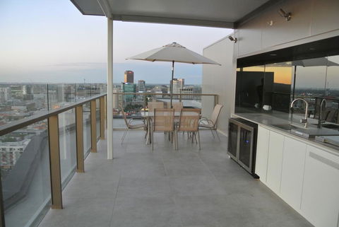 VUE Penthouse On King William - E Caravan Parks 0