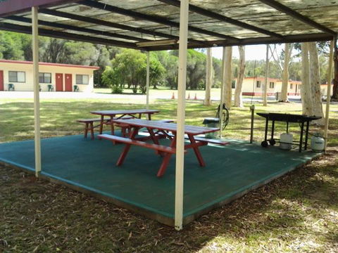 Wagon Wheel Motel & Units - E Caravan Parks 2