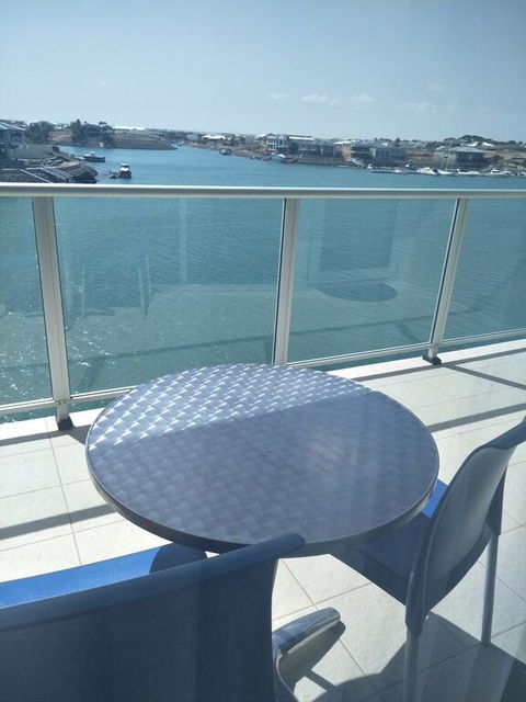 Wallaroo Marina Sea Vu Apartment - E Caravan Parks 3