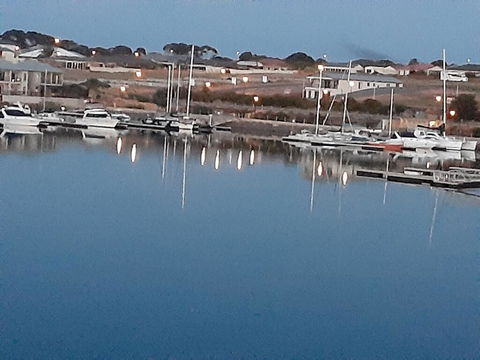 Wallaroo Marina Sea Vu Apartment - E Caravan Parks 2