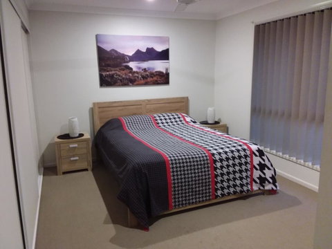 Waratah And Wattle Apartments - E Caravan Parks 2