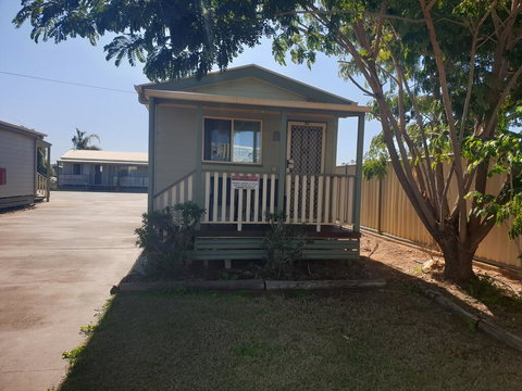 Warrego Motel - E Caravan Parks 2
