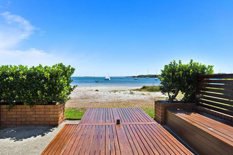 Waterfront At Sunset Boulevard, 26 Sunset Boulevard - E Caravan Parks 0