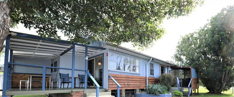 Waterfront Cottages - E Caravan Parks 1