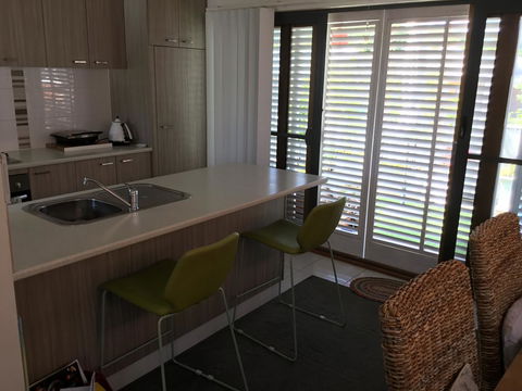 Redruth Cottage - E Caravan Parks 1