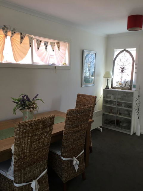 Redruth Cottage - E Caravan Parks 5