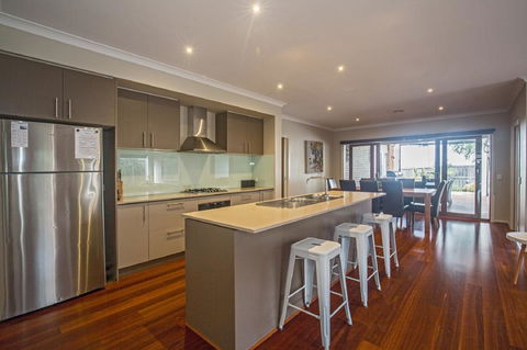 Nautical Rise Torquay - E Caravan Parks 3