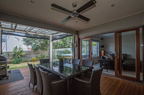 Nautical Rise Torquay - E Caravan Parks 4