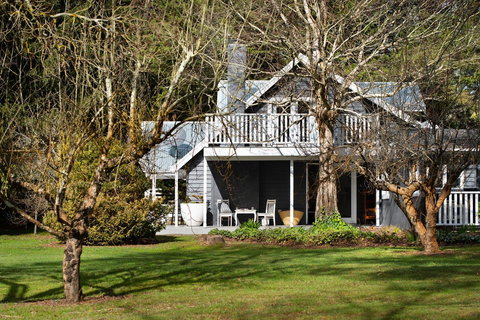 The Orchard - E Caravan Parks 22