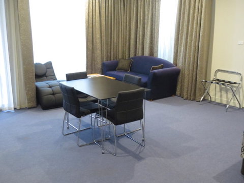 The Dingley Hotel - E Caravan Parks 42