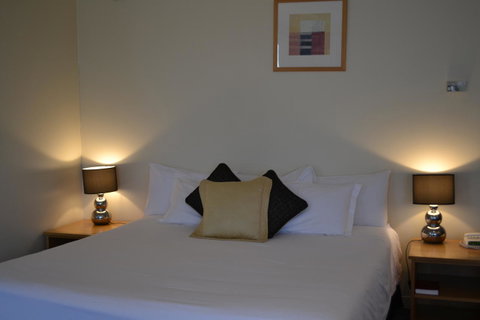 The Dingley Hotel - E Caravan Parks 35