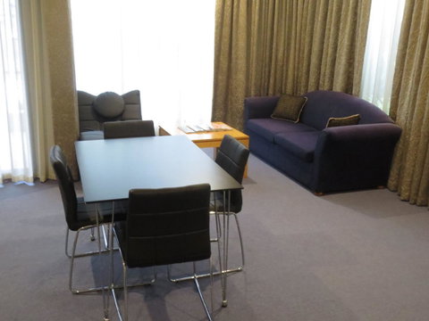 The Dingley Hotel - E Caravan Parks 43