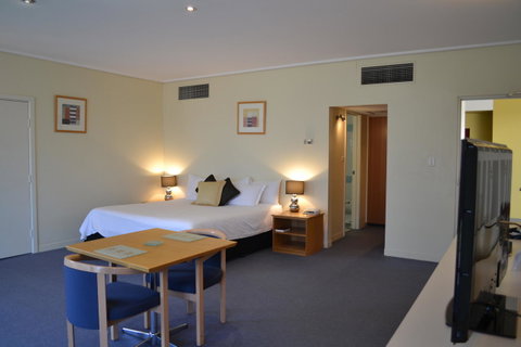 The Dingley Hotel - E Caravan Parks 36