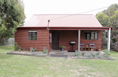 Red Ceder Cottage - Great Ocean Road - Port Campbell - E Caravan Parks 23