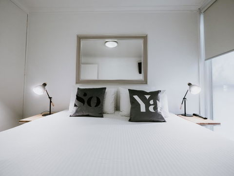SoYa Apartment Hotel - E Caravan Parks 21