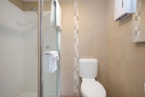 Plummers Mill - Central Townhouse - E Caravan Parks 9