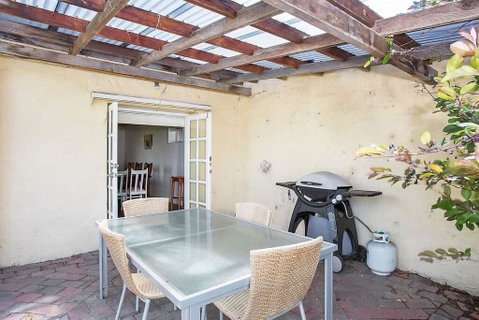 Plummers Mill - Central Townhouse - E Caravan Parks 6