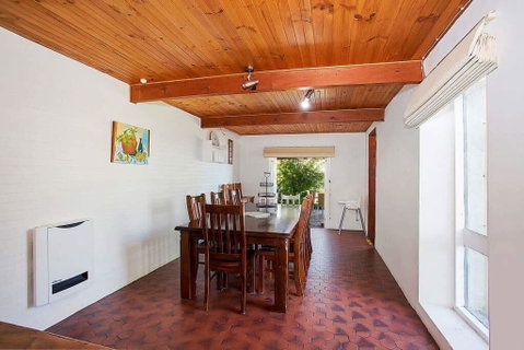 Plummers Mill - Central Townhouse - E Caravan Parks 4