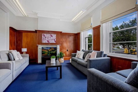 Plummers Mill - Central Townhouse - E Caravan Parks 1