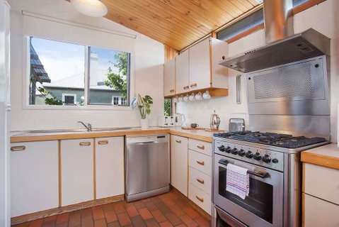 Plummers Mill - Central Townhouse - E Caravan Parks 2