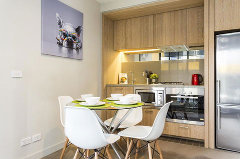 Complete Host 50 Claremont St Apartments - E Caravan Parks 14