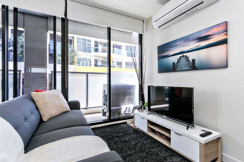 Complete Host 50 Claremont St Apartments - E Caravan Parks 30