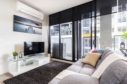 Complete Host 50 Claremont St Apartments - E Caravan Parks 12