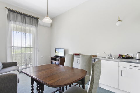 The Riversleigh - E Caravan Parks 26