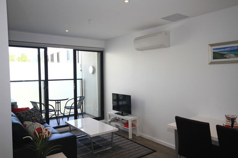RNR Serviced Apartments North Melbourne - E Caravan Parks 12