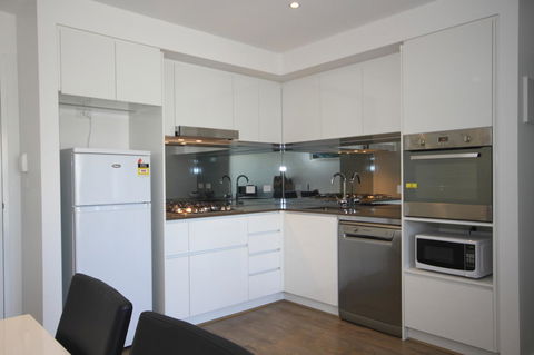 RNR Serviced Apartments North Melbourne - E Caravan Parks 15