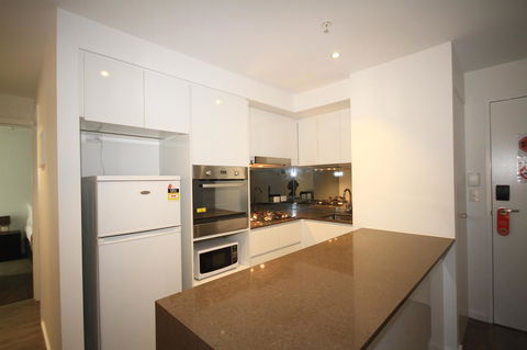 RNR Serviced Apartments North Melbourne - E Caravan Parks 13