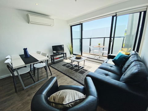RNR Serviced Apartments North Melbourne - E Caravan Parks 3