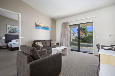 Quality Hotel Point Cook - E Caravan Parks 6
