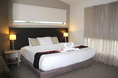 Quality Hotel Point Cook - E Caravan Parks 25