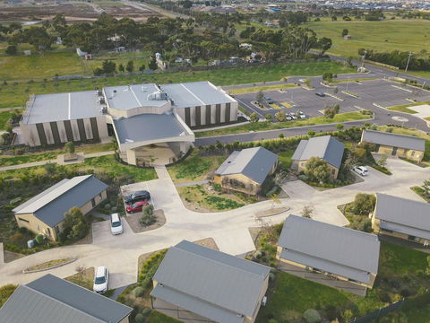 Quality Hotel Point Cook - E Caravan Parks 24