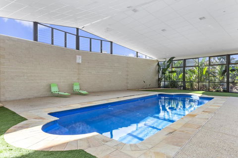 Quality Hotel Point Cook - E Caravan Parks 16